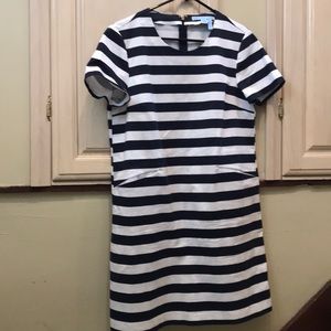 Draper James navy and white dress with pockets